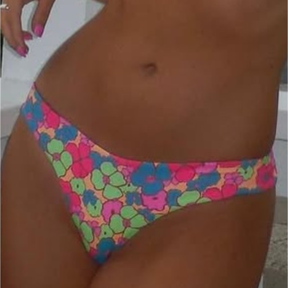 Frankies Bikinis floral bikini bottoms - Picture 4 of 4